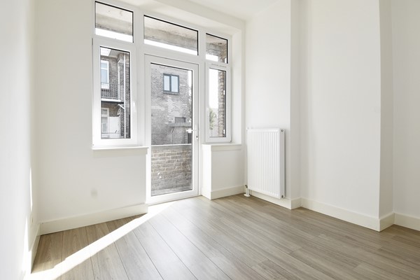 Medium property photo - Elise van Calcarstraat 9, 2522 MA Den Haag